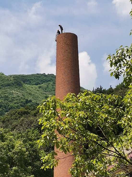 煙囪拆除公司:專業(yè)服務,豐富經(jīng)驗