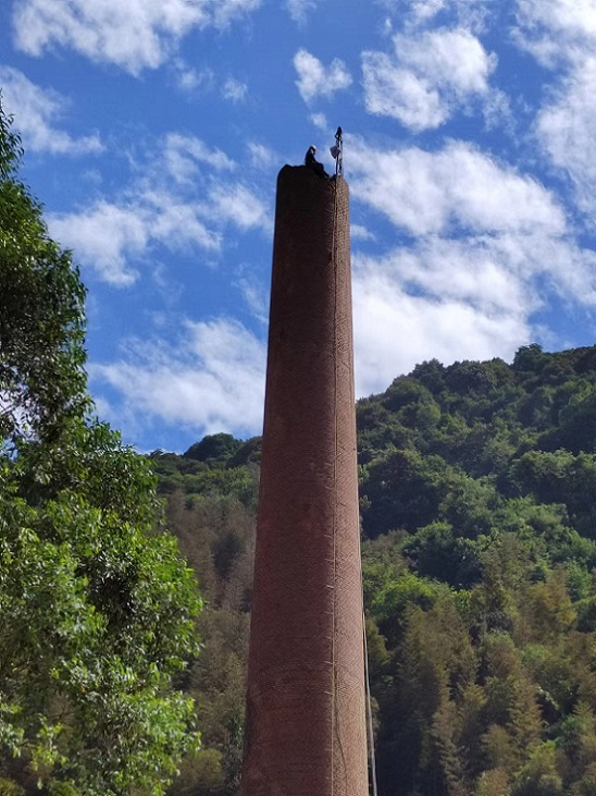 煙囪拆除公司的綠色服務(wù),攜手共創(chuàng)雙贏新篇章