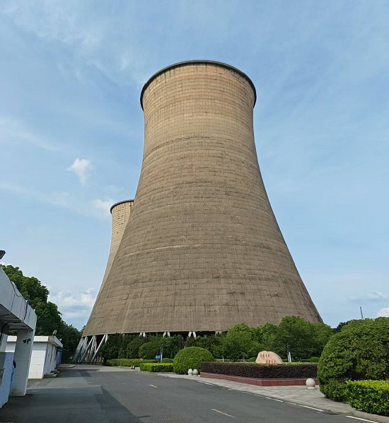 電廠冷卻塔拆除——專業(yè)技藝與安全護(hù)航并重